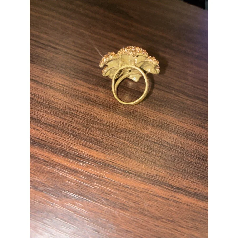 Ann Taylor Gold Flower Statement Ring Size 7 Rhinestone Pave Cocktail Large
